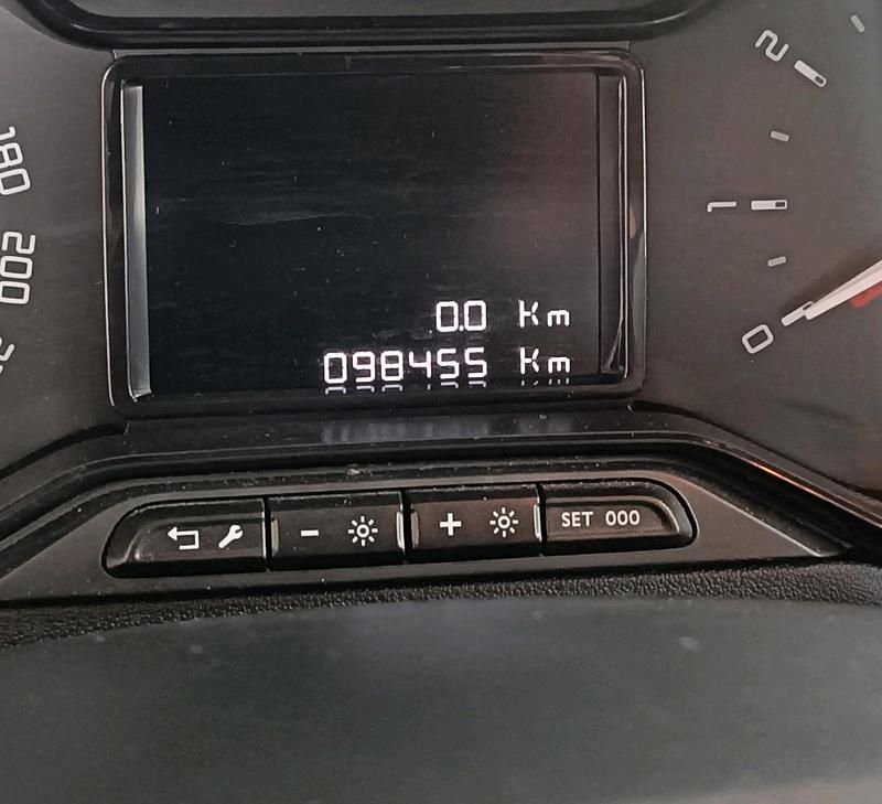 Gebraucht Citroën C3 81 PS (59 kW) 2018 Weiß Kleinwagen