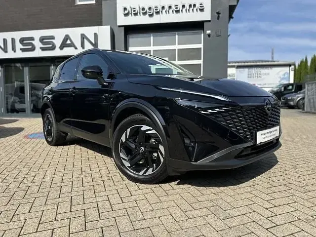 Gebraucht Nissan Qashqai N-Connecta 158 PS (116 kW) 2024 Schwarz SUV