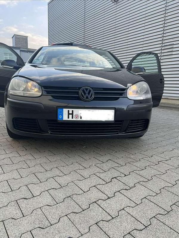 Gebraucht VW Golf IV Trendline 75 PS (55 kW) 2004 Schwarz Kleinwagen