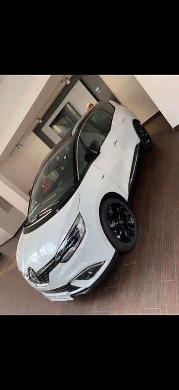 Weiß Gebraucht 2019 Renault Grand Scénic IV Black Edition Van / Kleinbus | 17.500 € (Guter Preis) - Bild 1/4