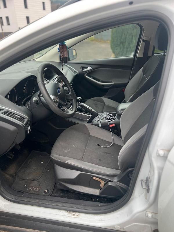 Gebraucht Ford Focus 105 PS (77 kW) 2013 Weiß Kombi