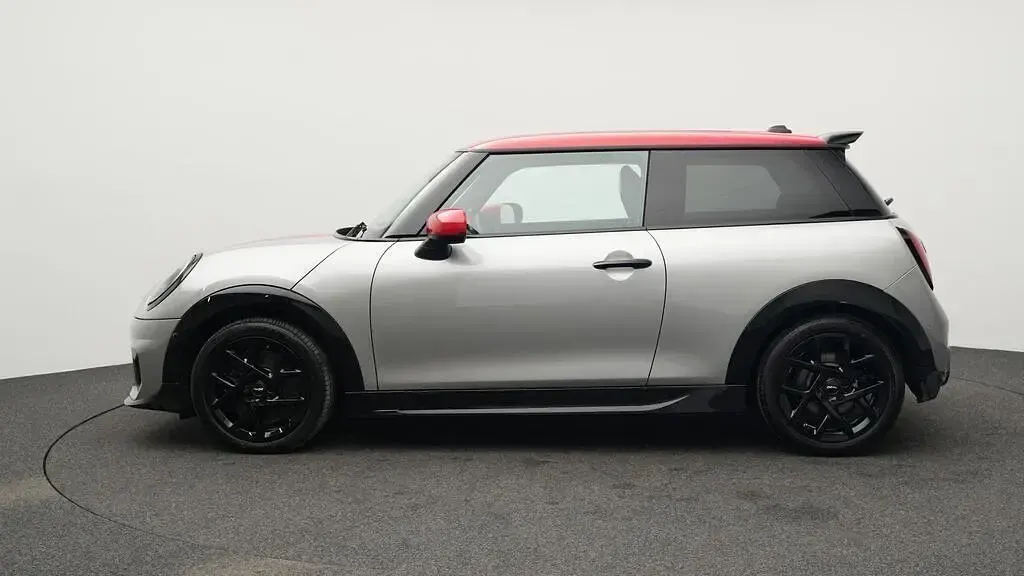 Używany Mini Cooper 156 KM (114 kW) 2024 Szary Hatchback