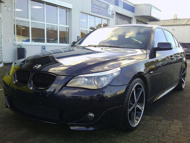 Gebraucht BMW 530 Sport Line 272 PS (200 kW) 2008 Schwarz Limousine