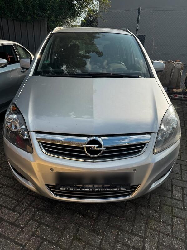 Silber Gebraucht 2011 Opel Zafira Van / Kleinbus | 3.000 € (Guter Preis) - Bild 1/4