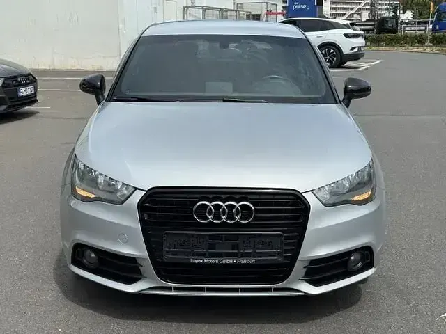 Gebraucht Audi A1 Attraction 86 PS (63 kW) 2012 Silber Kleinwagen
