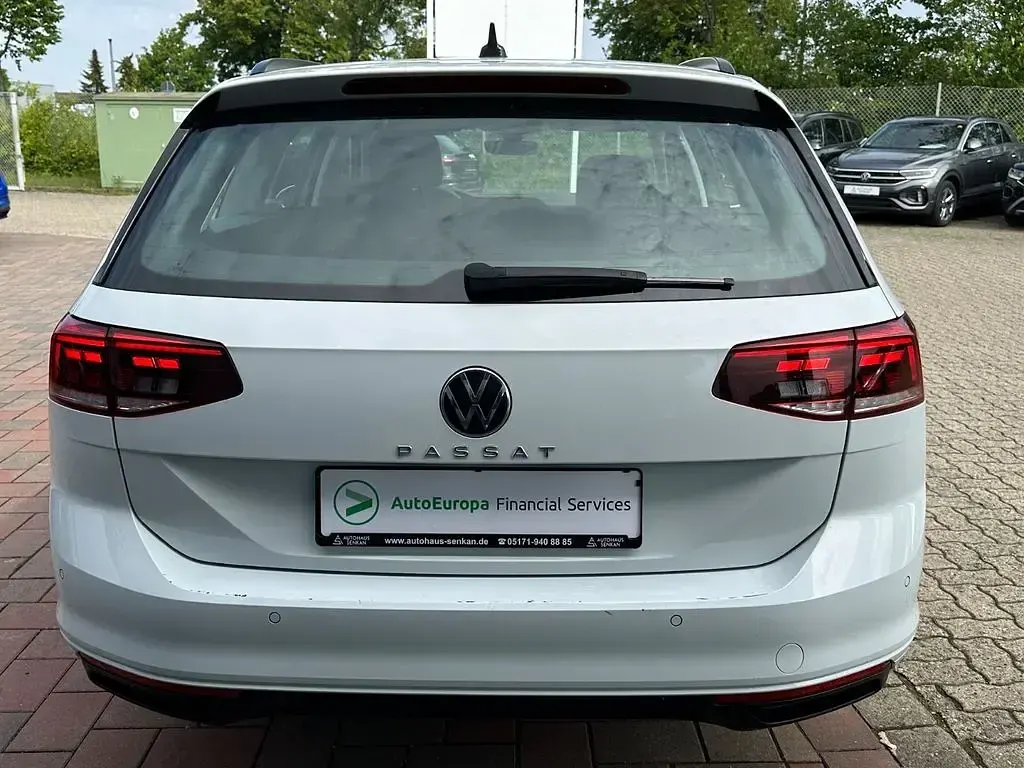Gebraucht VW Passat Business 200 PS (147 kW) 2023 Weiß Kombi