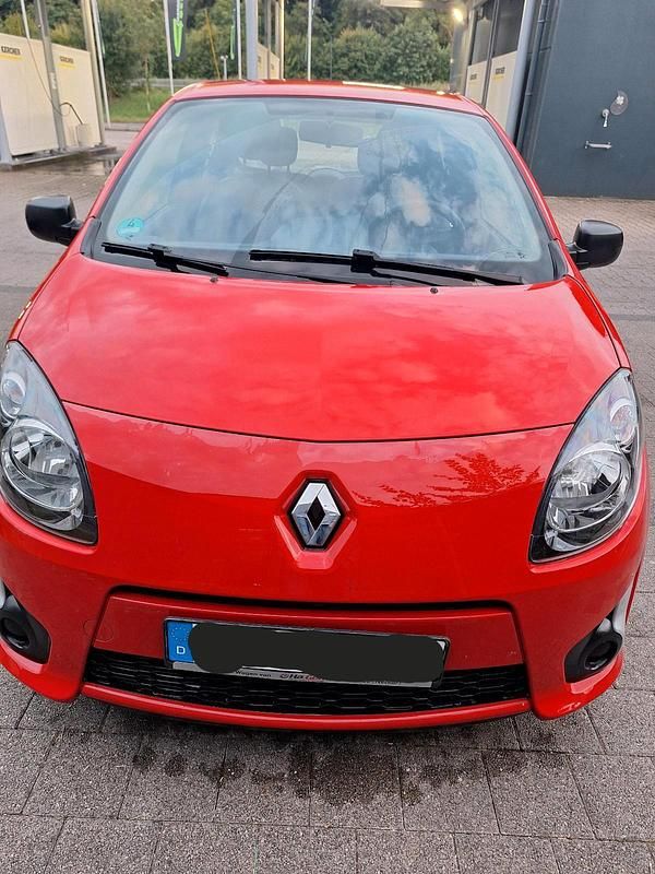 Rot Gebraucht 2011 Renault Twingo Kleinwagen | 2.500 € (Fairer Preis) - Bild 1/4