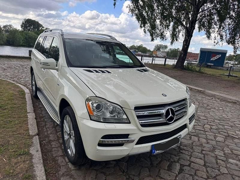 Gebraucht Mercedes GL350 Edition 211 PS (155 kW) 2011 Weiß SUV