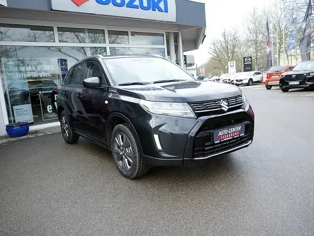 Neu Suzuki Vitara 110 PS (80 kW) 2026 Schwarz SUV