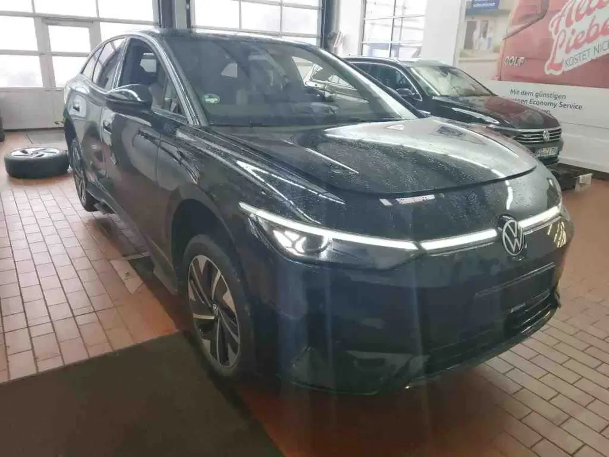 Gebraucht VW ID.7 Pro 210 kW (286 PS) 2023 Grenadillschwarz Kleinwagen