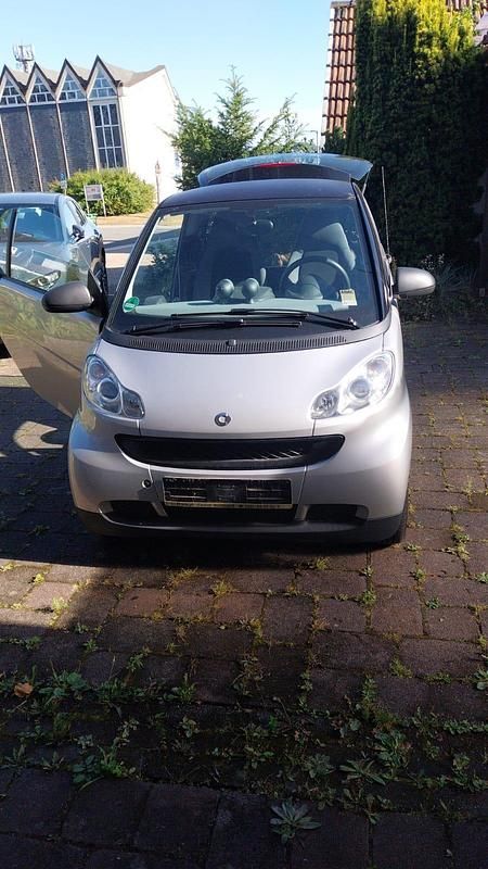 Silber Gebraucht 2010 Smart ForTwo Coupé Coupé | 4.800 € (Fairer Preis) - Bild 1/4