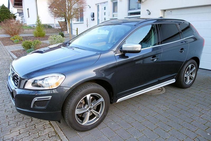 Gebraucht Volvo XC60 R-Design 215 PS (158 kW) 2012 Grau SUV