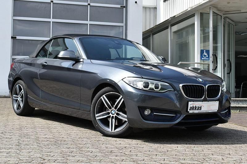 Grau Gebraucht 2016 BMW 220 Sport Line Cabrio | 18.900 € (Fairer Preis) - Bild 1/4