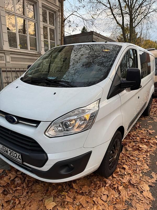 Weiß Gebraucht 2017 Ford Transit Van / Kleinbus | 17.000 € - Bild 1/4