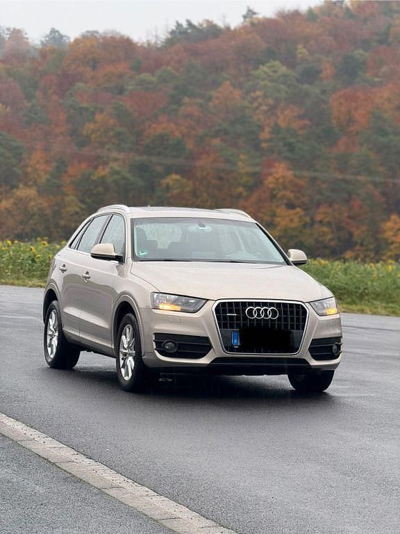 Beige Gebraucht 2013 Audi Q3 Sport SUV | 10.450 € (Guter Preis) - Bild 1/4