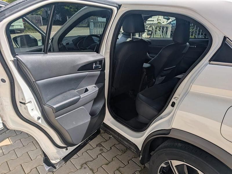 Weiß Gebraucht 2022 Mitsubishi Eclipse Cross Plus SUV | 16.900 € - Bild 1/4