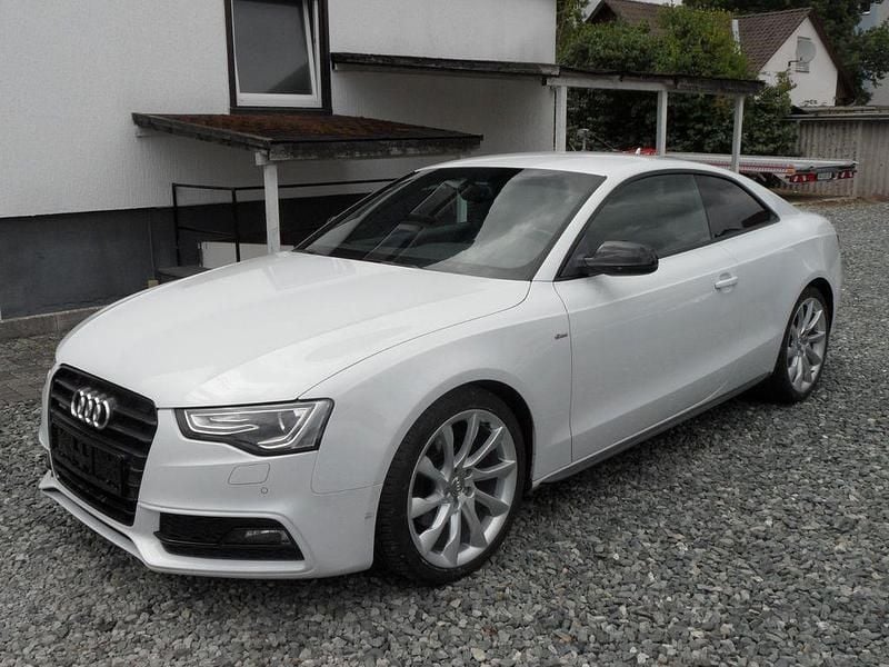Weiß Gebraucht 2012 Audi A5 Competition Coupé | 14.390 € (Fairer Preis) - Bild 1/4