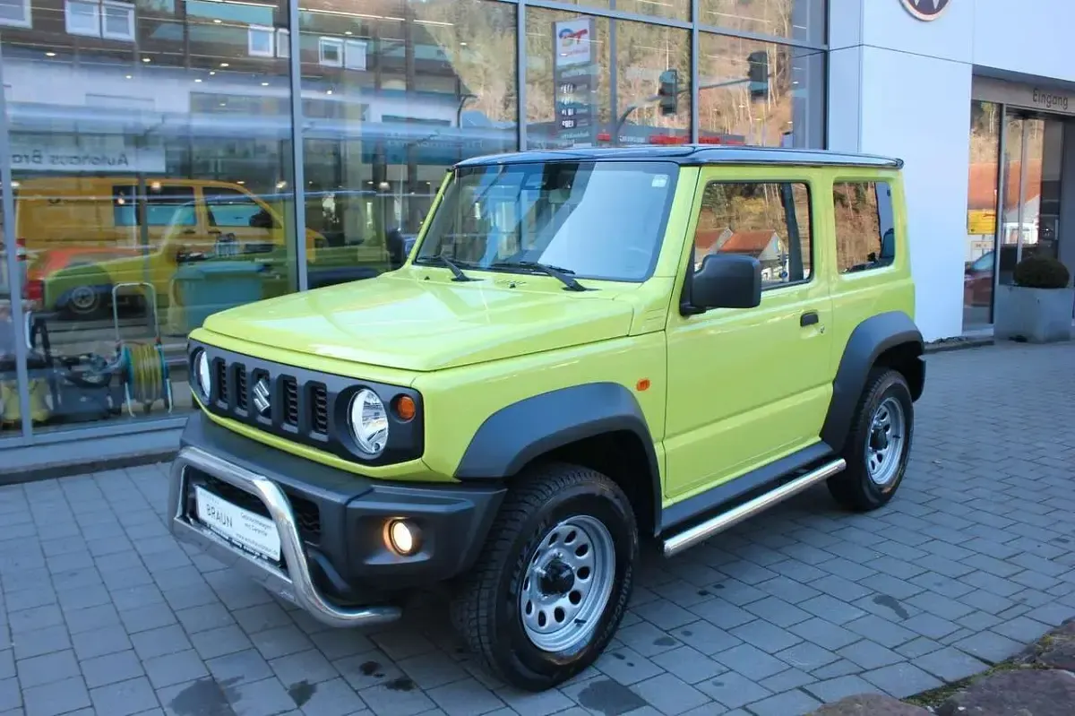 Gebraucht Suzuki Jimny Comfort+ 102 PS (75 kW) 2021 Grün SUV