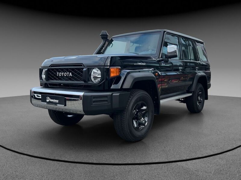 Schwarz Gebraucht 2024 Toyota Land Cruiser SUV | 70.990 € (Fairer Preis) - Bild 1/4