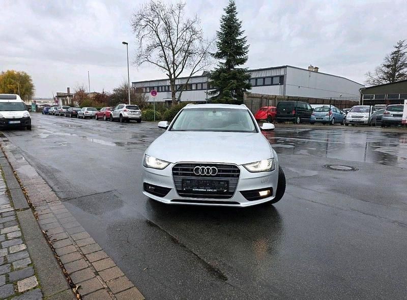 Silber Gebraucht 2013 Audi A4 Kombi | 7.000 € - Bild 1/4