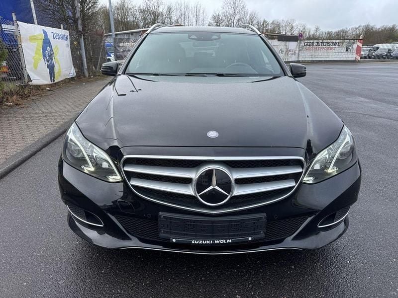 Gebraucht Mercedes E300 231 PS (169 kW) 2015 Schwarz Limousine
