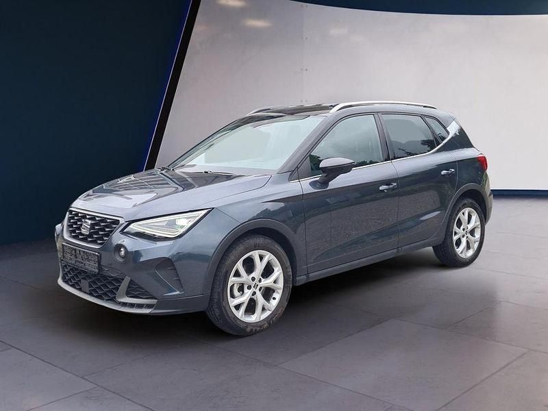 Graphit grau metallic Gebraucht 2024 Seat Arona FR SUV | 17.990 € (Fairer Preis) - Bild 1/4
