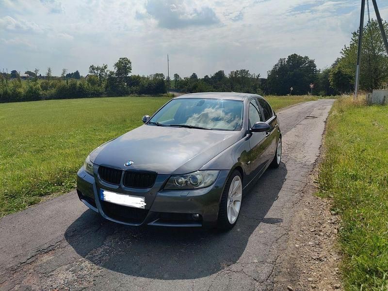 Grau Gebraucht 2006 BMW 330 Performance Limousine | 9.999 € (Teuer) - Bild 1/4