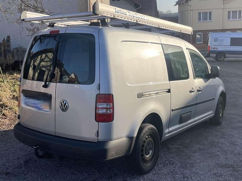 Gebraucht VW Caddy Maxi 102 PS (75 kW) 2015 Silber Van / Kleinbus