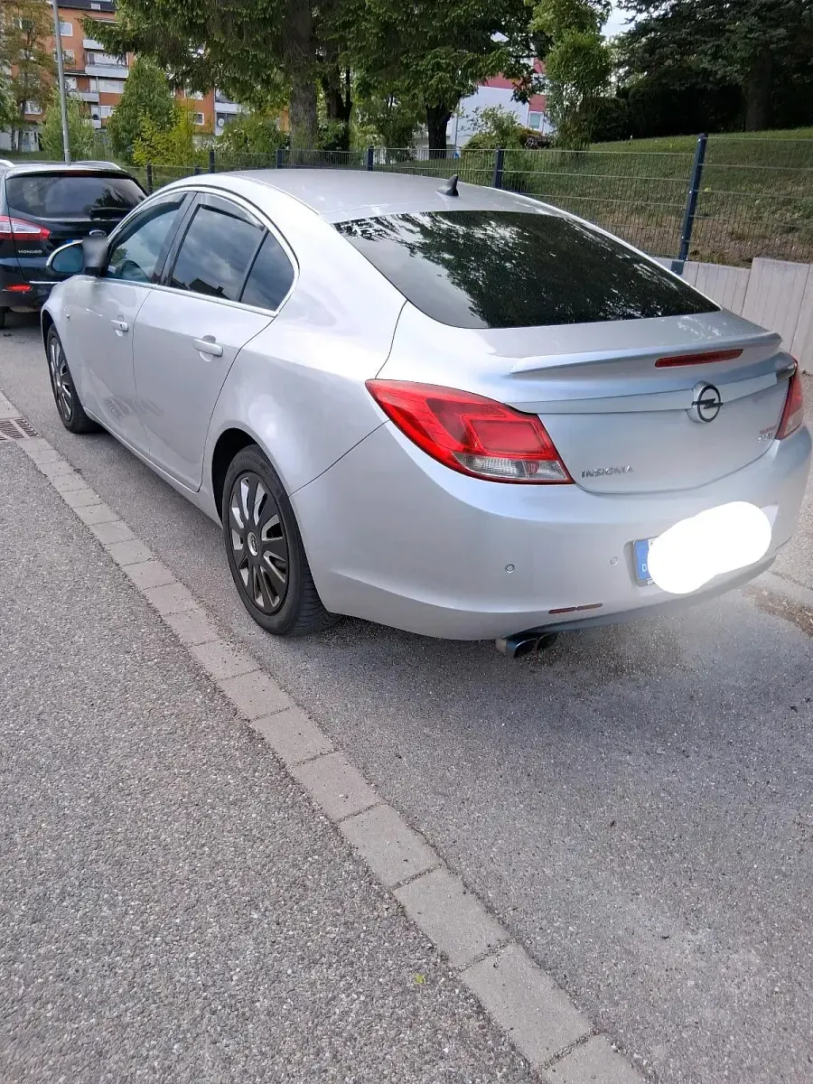 Gebraucht Opel Insignia 160 PS (117 kW) 2013 Silber Limousine