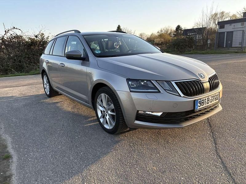 Gebraucht Skoda Octavia Clever 179 PS (131 kW) 2018 Beige Kombi
