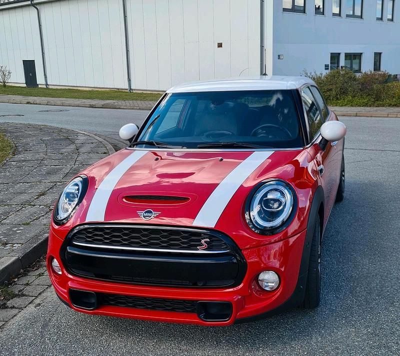 Rot Gebraucht 2019 Mini Cooper S Kleinwagen | 17.699 € (Fairer Preis) - Bild 1/4