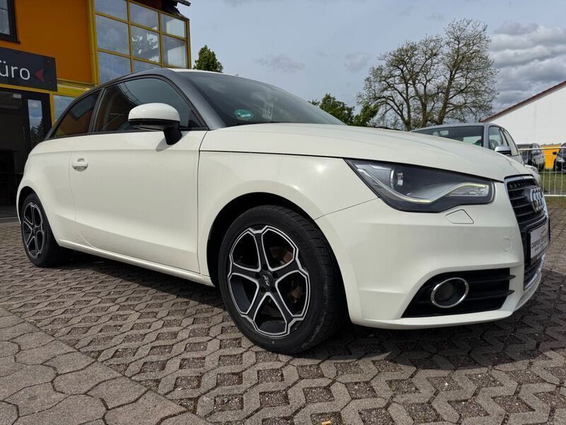 Weiß Gebraucht 2011 Audi A1 Ambition Kleinwagen | 8.499 € (Etwas zu teuer) - Bild 1/4