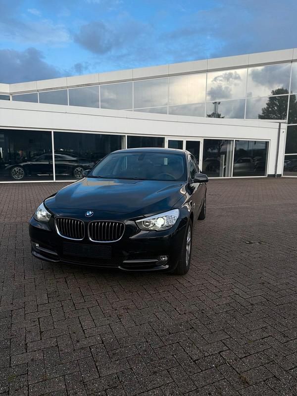 Schwarz Gebraucht 2010 BMW 530 Limousine | 12.500 € (Teuer) - Bild 1/4