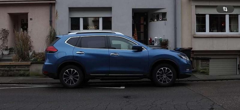 Blau Gebraucht 2021 Nissan X-Trail Tekna SUV | 21.500 € - Bild 1/4