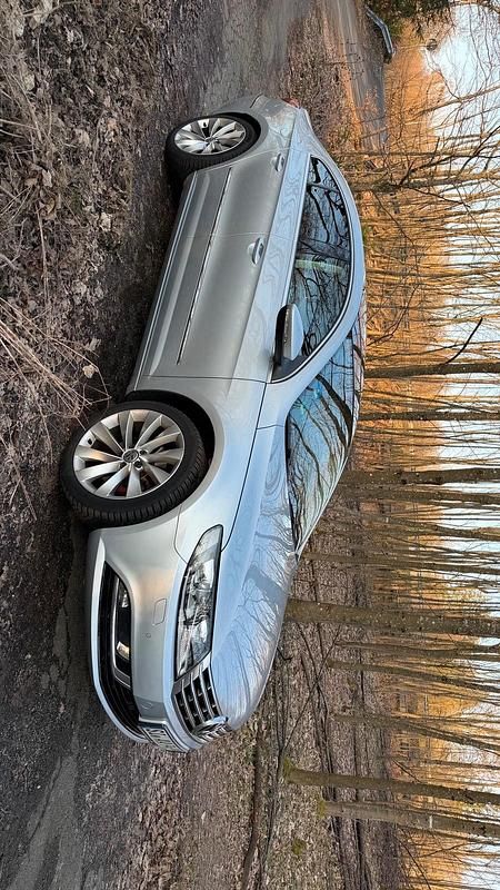 Gebraucht VW Passat 184 PS (135 kW) 2018 Silber Limousine