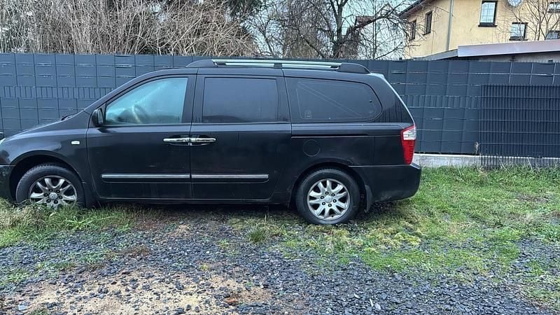 Gebraucht Kia Carnival 136 PS (100 kW) 2006 Schwarz Van / Kleinbus