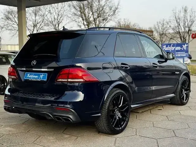 Gebraucht Mercedes GLE63 AMG AMG 585 PS (430 kW) 2016 Blau SUV
