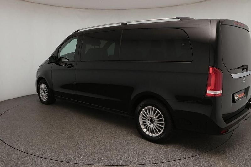 Gebraucht Mercedes V300 237 PS (174 kW) 2024 Schwarz Van / Kleinbus