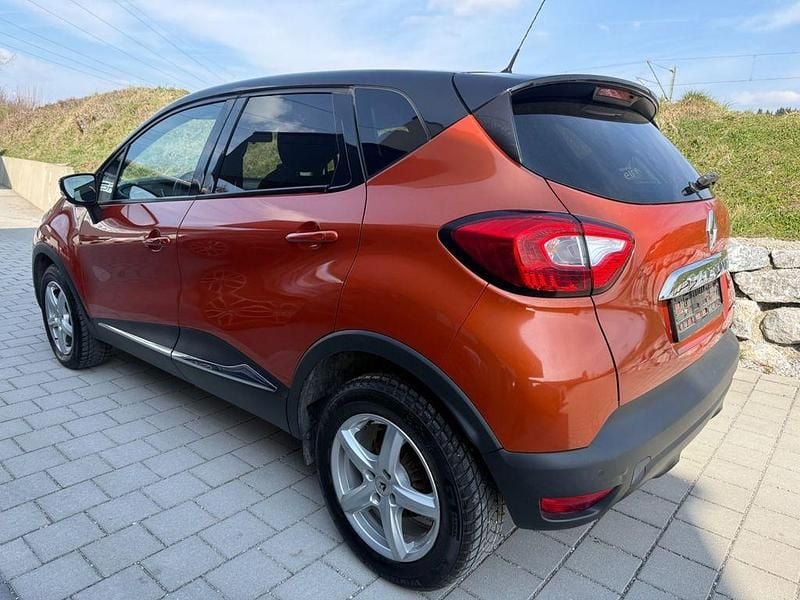 Gebraucht Renault Captur Intens 90 PS (66 kW) 2015 Orange enz + schwarz gne SUV