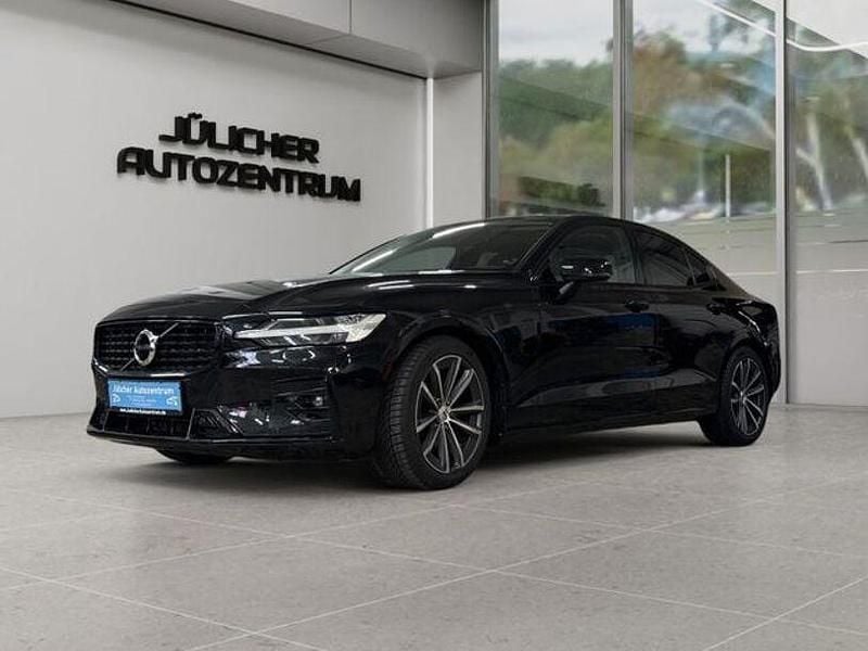 Gebraucht Volvo S60 Plus 250 PS (183 kW) 2022 Schwarz Limousine