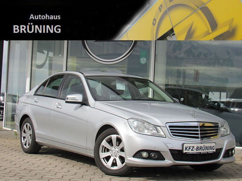 Silber Gebraucht 2012 Mercedes C180 Limousine | 7.480 € (Fairer Preis) - Bild 1/4
