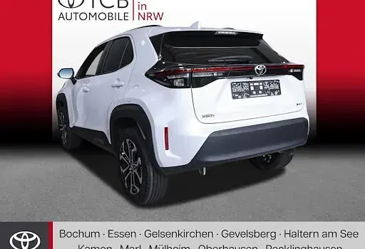 Neu Toyota Yaris Cross 131 PS (96 kW) 2025 Weiß SUV