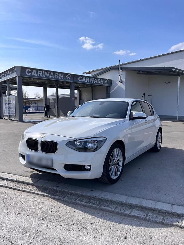Gebraucht BMW 116 136 PS (100 kW) 2013 Weiß Kleinwagen