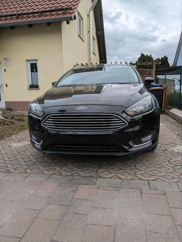 Usata Ford Focus 125 CV (91 kW) 2016 Nero Station wagon