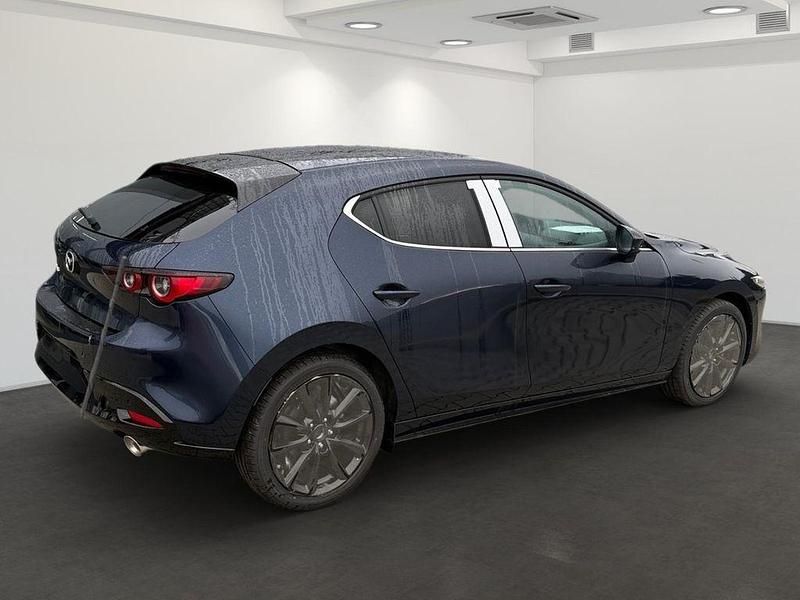 Neu Mazda 3 186 PS (136 kW) 2025 Blau Limousine