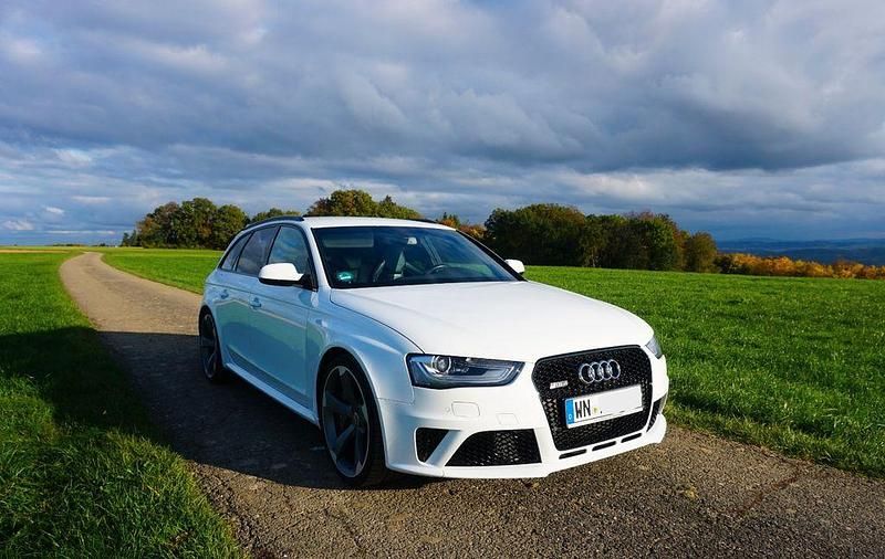 Weiß Gebraucht 2013 Audi RS4 Sport Kombi | 35.900 € - Bild 1/4