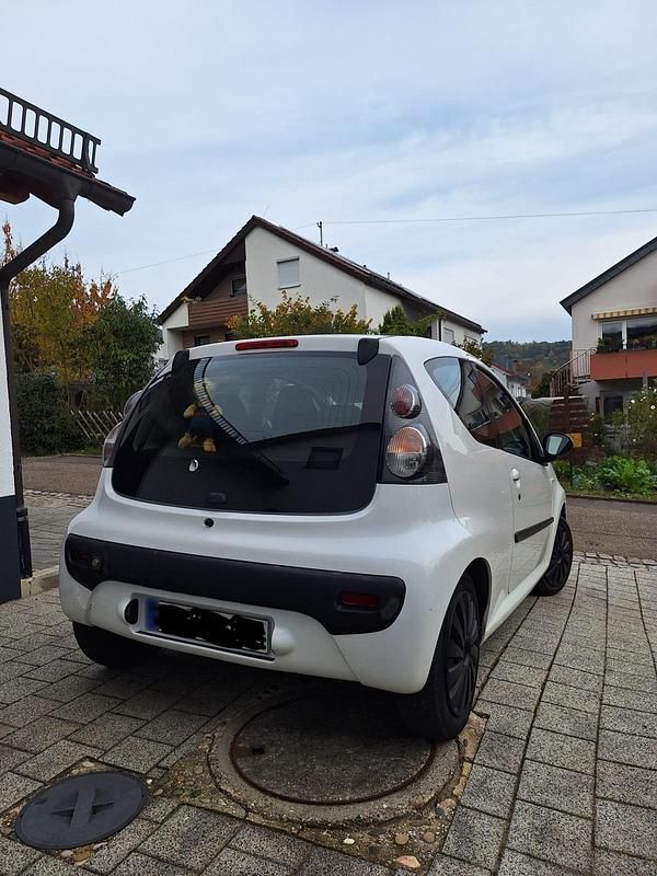 Second-hand Citroën C1 67 CP (49 kW) 2007 Alb Hatchback