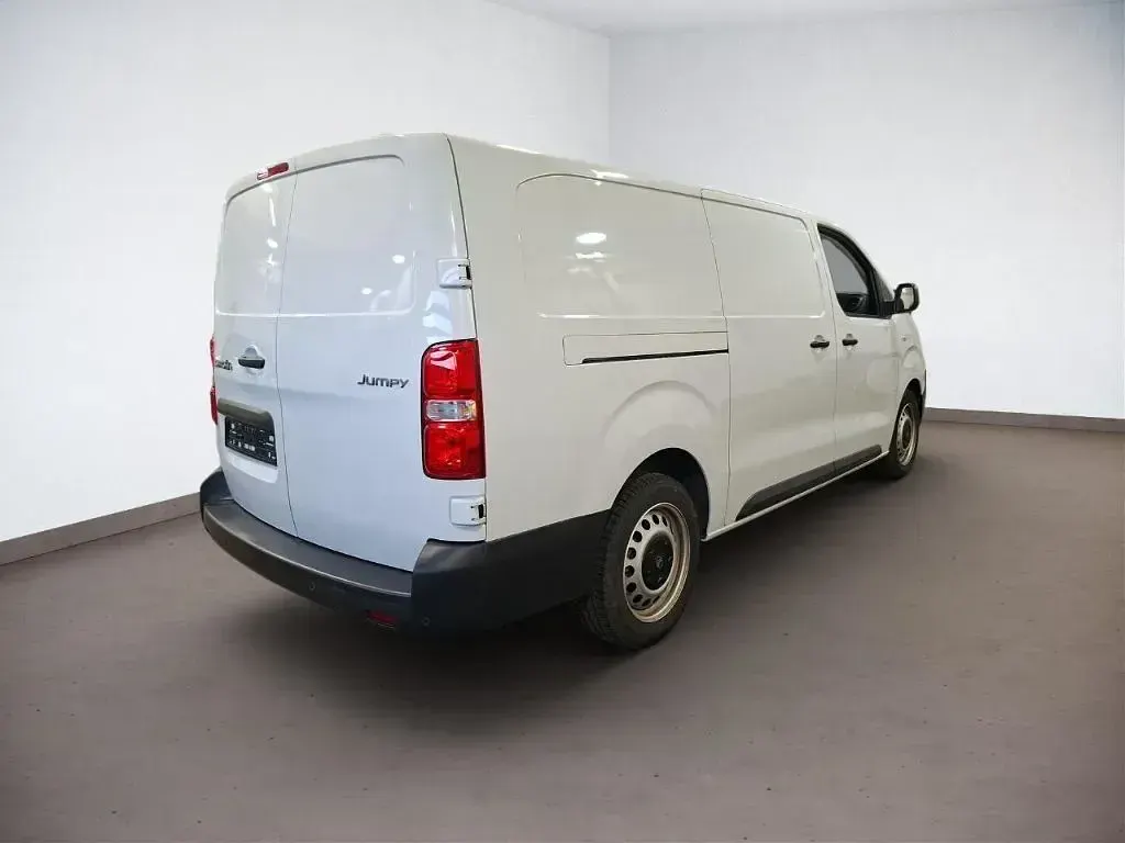 Gebraucht Citroën Jumpy 145 PS (106 kW) 2025 Weiss icy/typ aussenverkleidun Van / Kleinbus