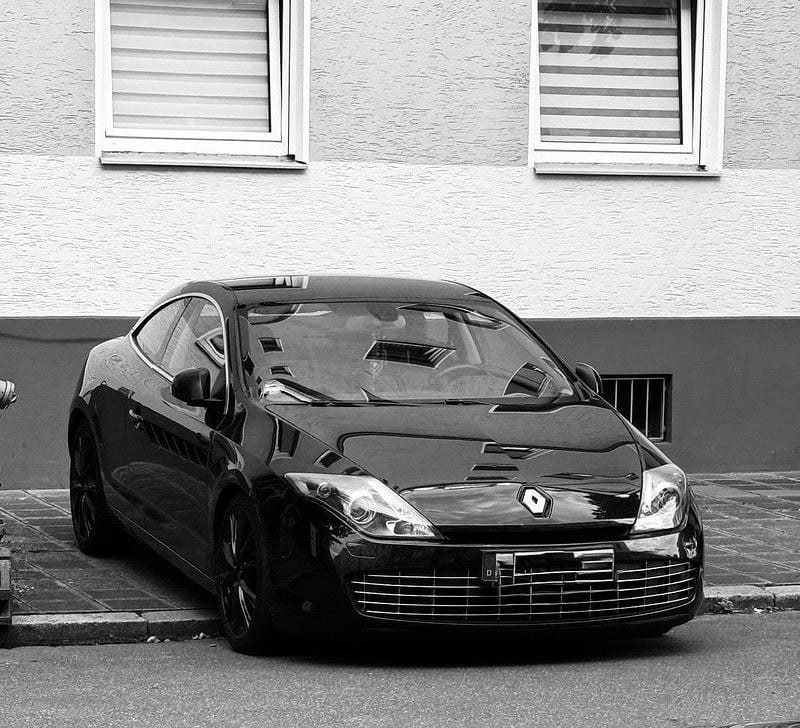 Gebraucht Renault Laguna Coupé 150 PS (110 kW) 2010 Schwarz Coupé