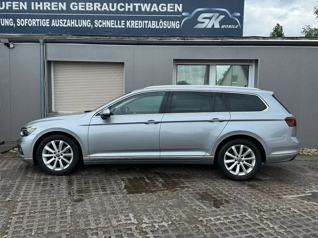 Używany VW Passat Elegance 150 KM (110 kW) 2021 Srebrny Sedan/Limuzyna
